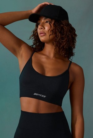 Black Women's Bo And Tee Super Sculpt Scoop Neck Sports Bra | 59823-ZMEX