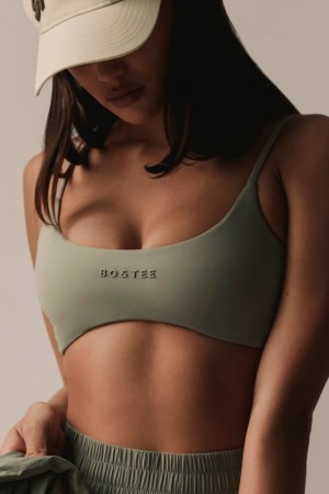 Light Green Women's Bo And Tee Soft Active Sports Bra | 07362-WLKM