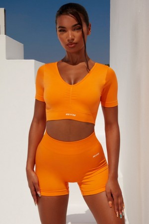 Orange Women's Bo And Tee Scoop Neck Ruched Crop Tops | 51240-MAGL