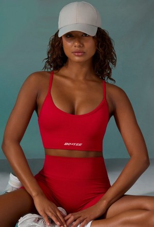 Red Women's Bo And Tee Super Sculpt Scoop Neck Sports Bra | 36740-XJQP