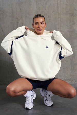 White Women's Bo And Tee Oversized Hooded JM04 Sweatshirts | 19283-KEAI