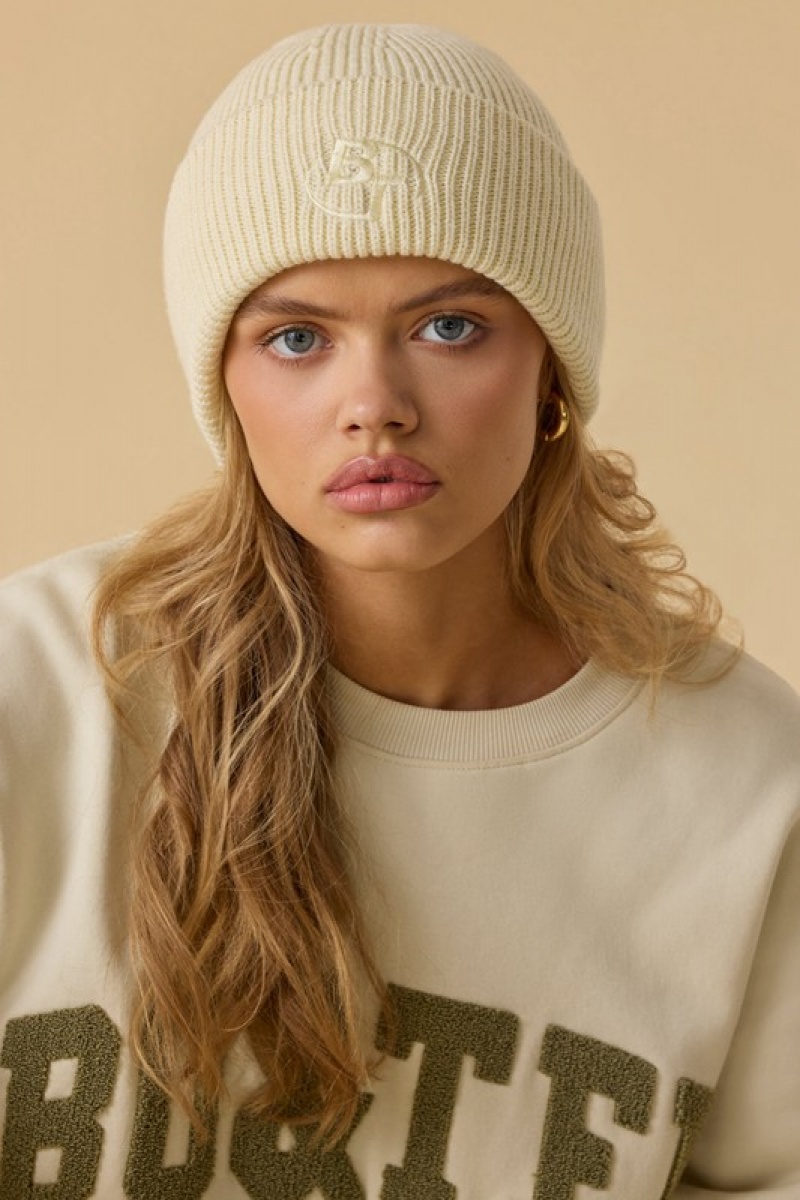 Beige Women's Bo And Tee Knit Beanie | 96803-XYID