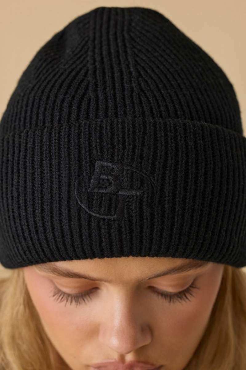 Black Women's Bo And Tee Knit Beanie | 79345-UXZL