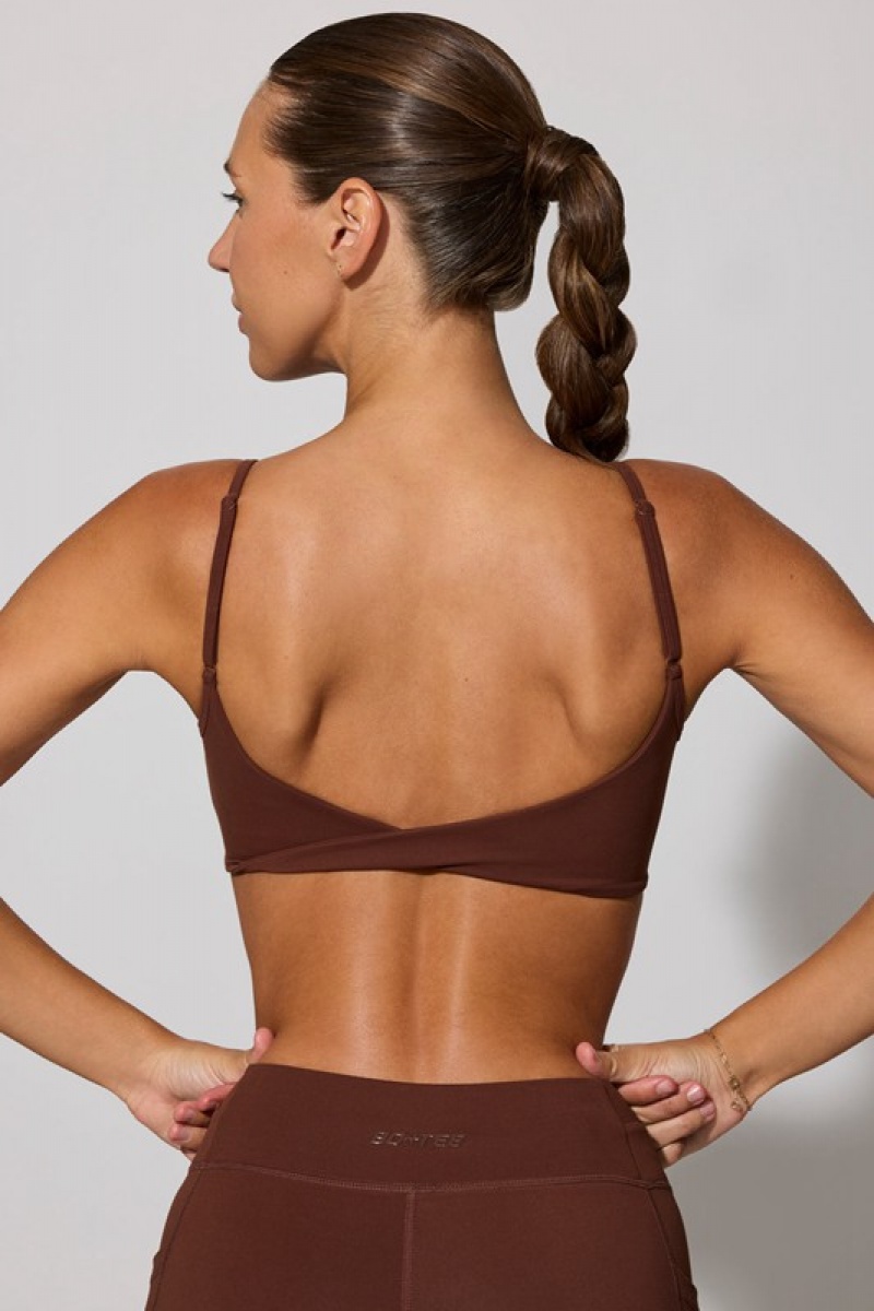 Chocolate Women's Bo And Tee Twist Back Scoop Neck Sports Bra | 76513-JKHW