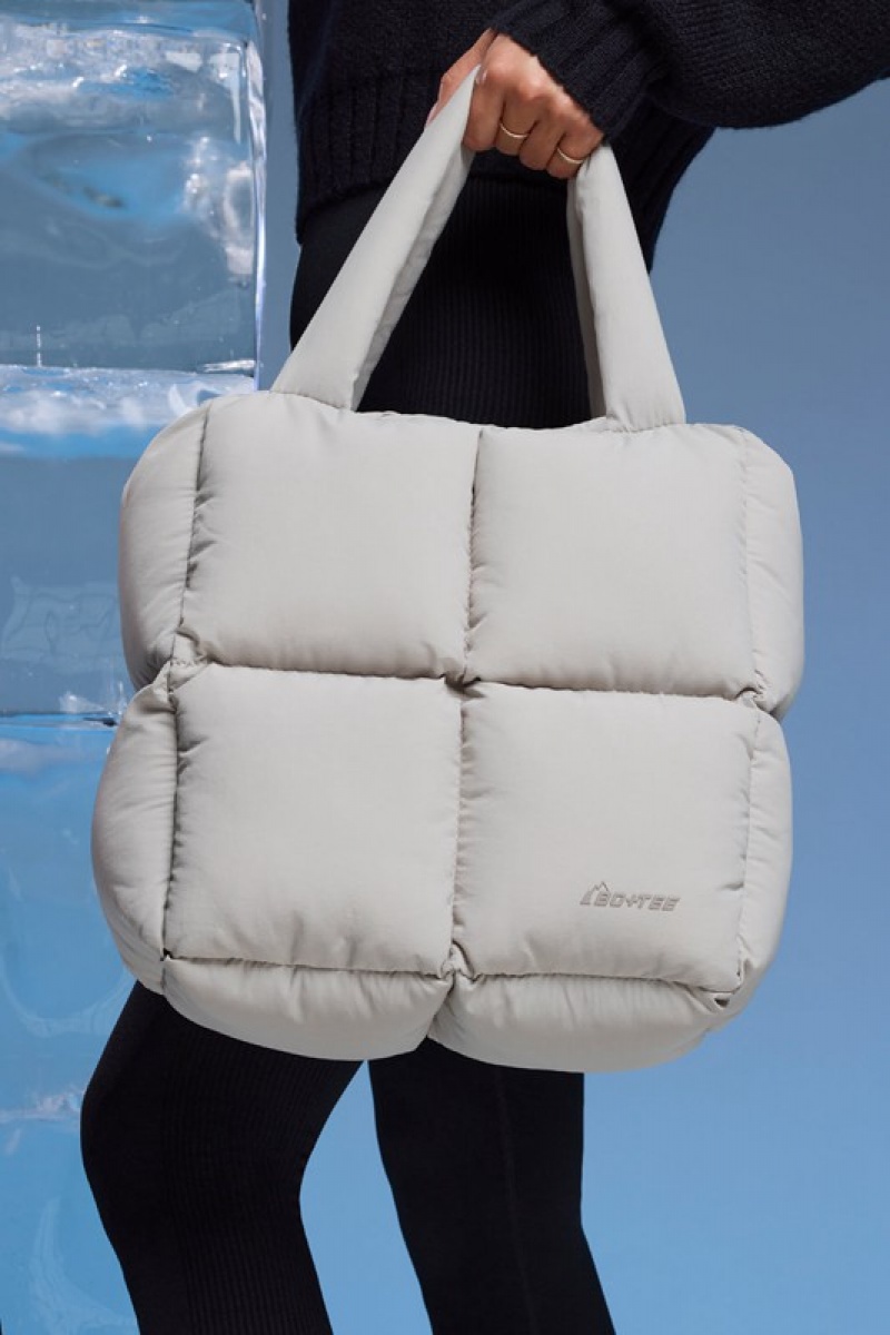 Light Grey Women\'s Bo And Tee Quilted Puffer Bags | 19630-TFRH