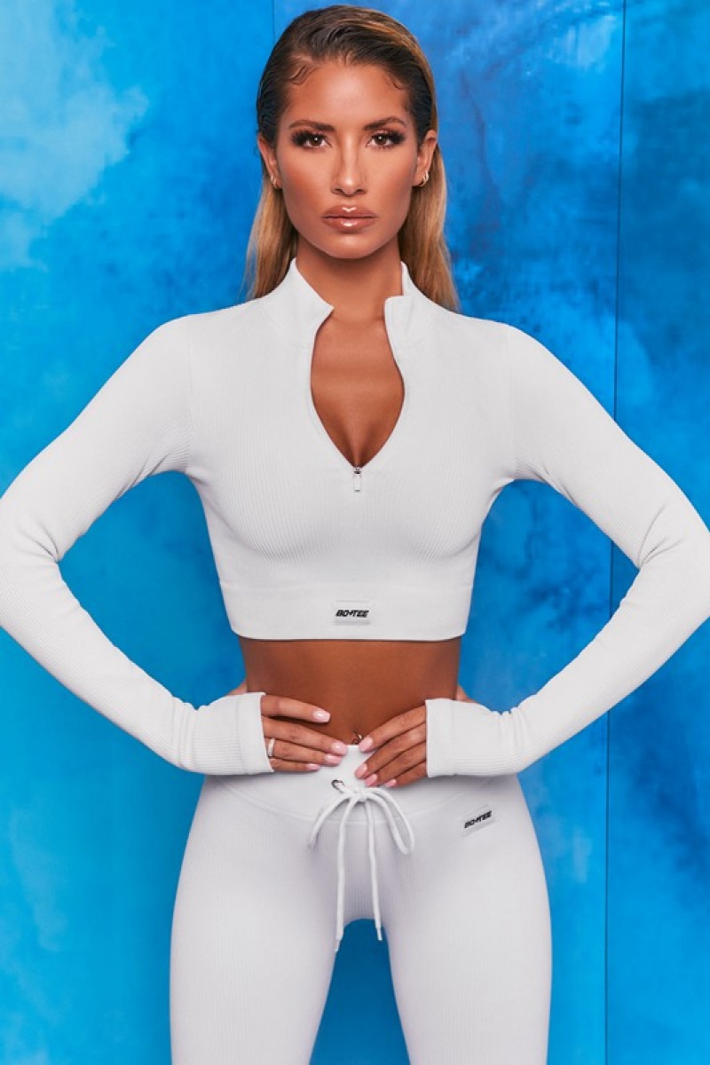 White Women's Bo And Tee Ribbed Long Sleeve Zip Front Crop Tops | 91845-VONP